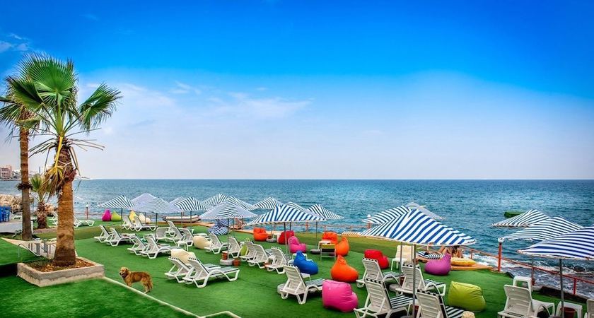 Imagen de los exteriores del Veran Hotel Beach Club Restaurant. Foto 8