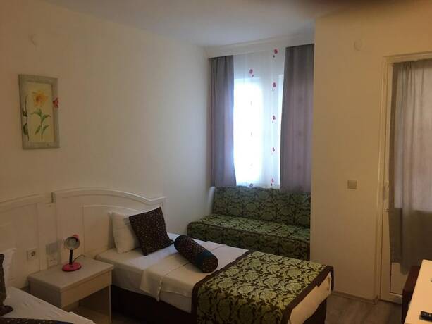 Imagen de la habitación del Verdeport Hotel. Foto 19