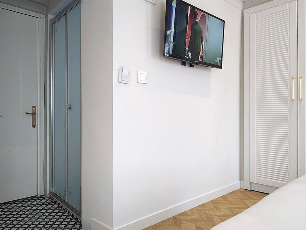 Imagen de la habitación del Verna Hotel. Foto 11