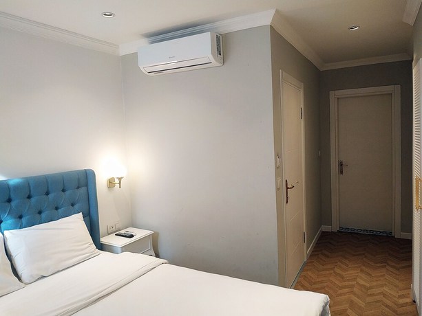 Imagen de la habitación del Verna Hotel. Foto 19