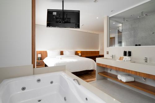 Imagen de la habitación del Vert Hotel Penedo. Foto 20
