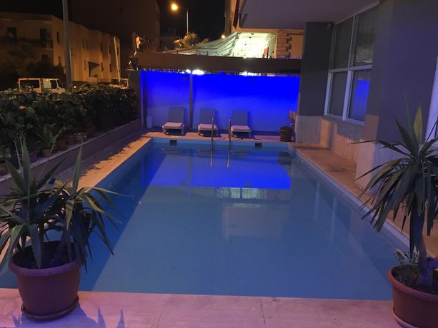 Imagen de la piscina del Vesta Apart Hotel. Foto 20