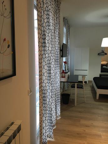 Imagen de los interiores del Via Colombo Holiday Rooms. Foto 13
