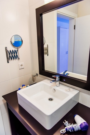 Imagen de la habitación del Via Farilya Hotel. Foto 13