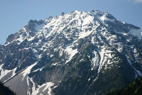 Imagen de la habitación del Vibrant Apartment Near Ski Slopes In Brand. Foto 15