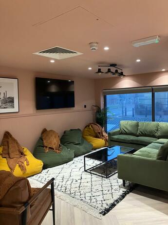 Imagen general del Vibrant Byrom Point Retreat with Gym, Study Room and Social Lounge for Students Only. Foto 17