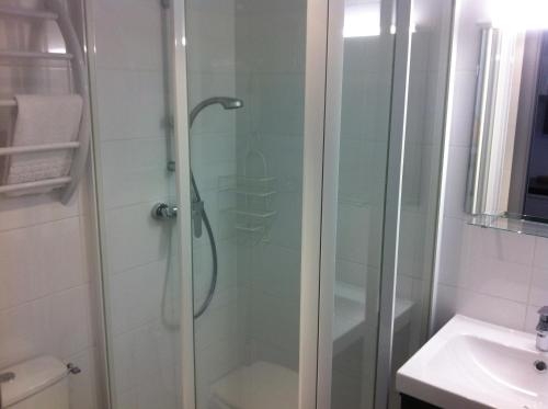Imagen de la habitación del Vichy R&eacute;sidencia. Foto 7