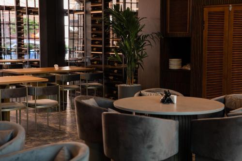 Imagen de la habitación del Victoria Deluxe Hotel. Foto 15