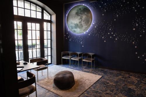 Imagen de la habitación del Victoria Deluxe Hotel. Foto 16