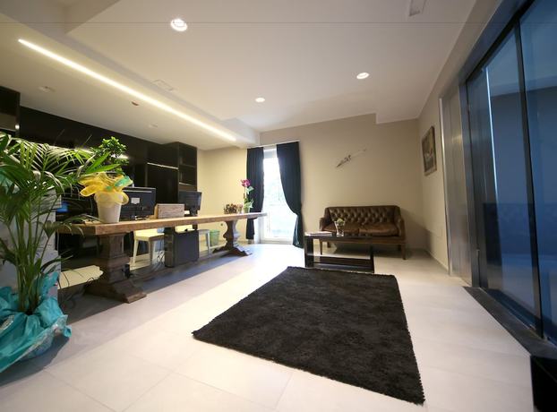 Imagen de los interiores del Victoria Hotel, Castello di Cisterna. Foto 18