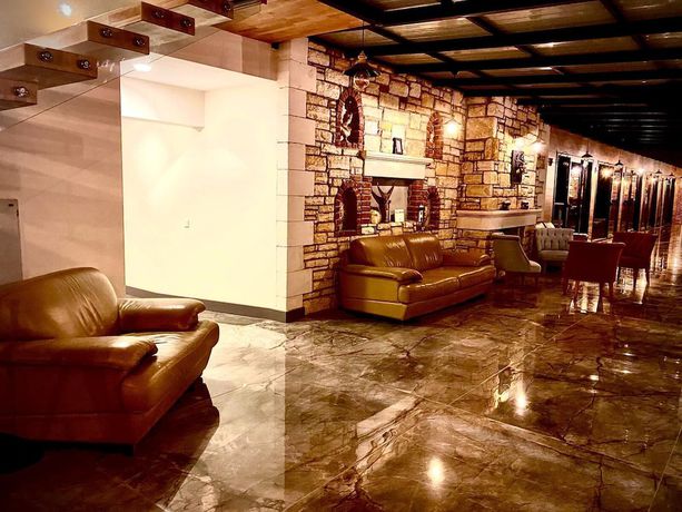 Imagen de los interiores del Victoria Hotel and Lounge. Foto 15