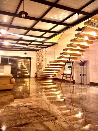 Imagen de los interiores del Victoria Hotel and Lounge. Foto 17