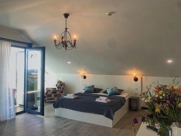 Imagen de la habitación del Victoria Hotel and Lounge. Foto 7