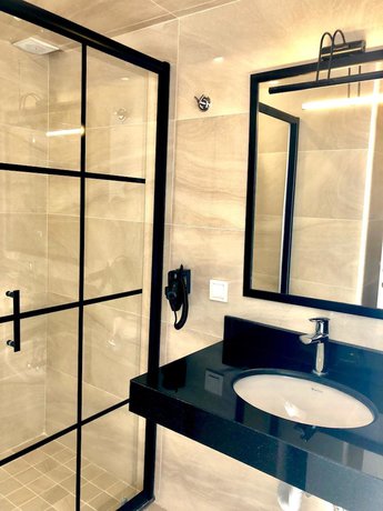 Imagen de la habitación del Victoria Hotel and Lounge. Foto 10