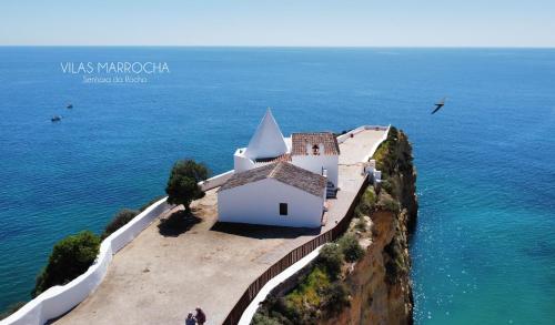 Imagen general del Vilas Marrocha, Porches. Foto 3