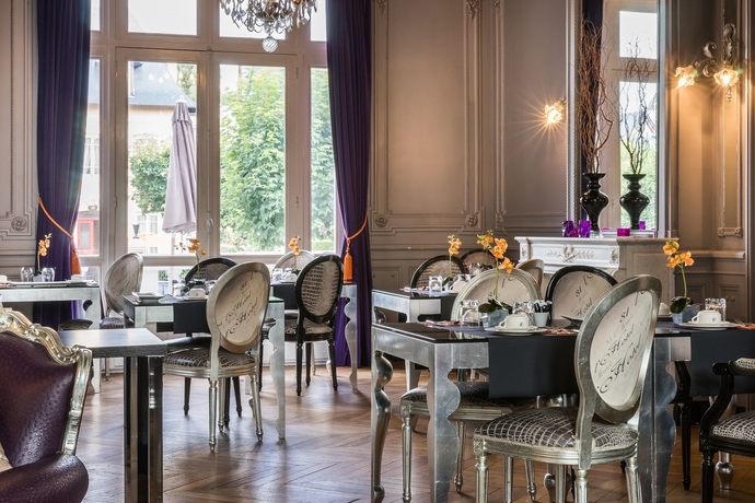 Imagen del bar/restaurante del Villa 81. Foto 6