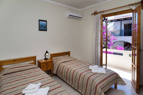 Imagen de la habitación del Villa Alexander, Kalath&aacute;s. Foto 6