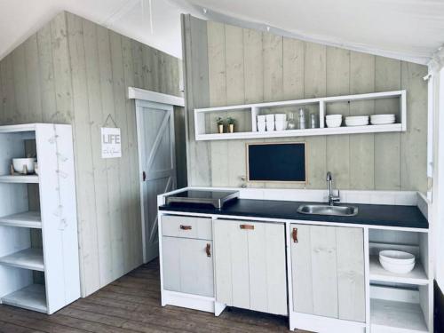 Imagen general del Villa Alwin Beach Resort. Foto 4