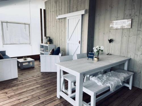 Imagen general del Villa Alwin Beach Resort. Foto 5