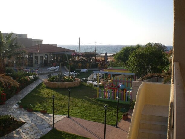Imagen de los exteriores del Villa Andreas. Foto 33