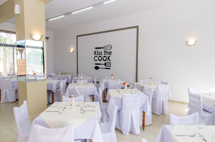 Imagen del bar/restaurante del Villa Andrews Hotel. Foto 3