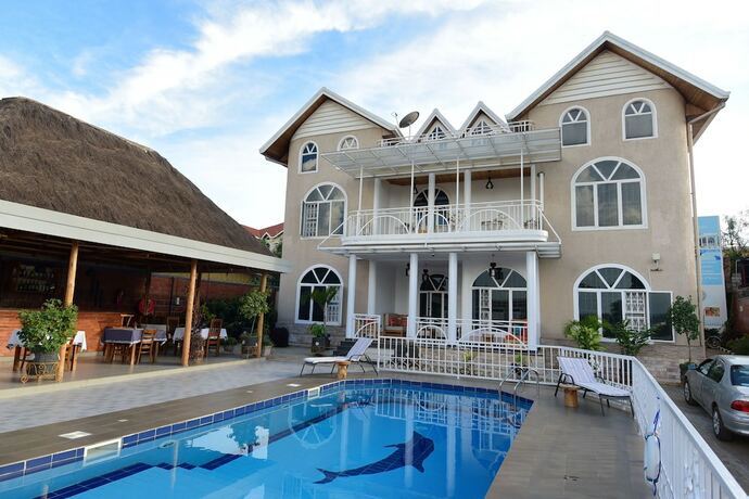 Imagen de la piscina del Villa Asimba. Foto 32