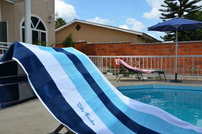 Imagen de la piscina del Villa Asimba. Foto 33