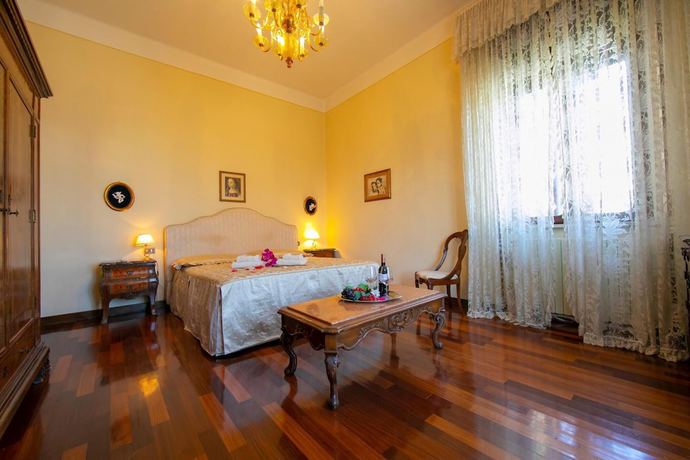 Imagen de la habitación del Villa Barbara in Desenzano del Garda. Foto 3