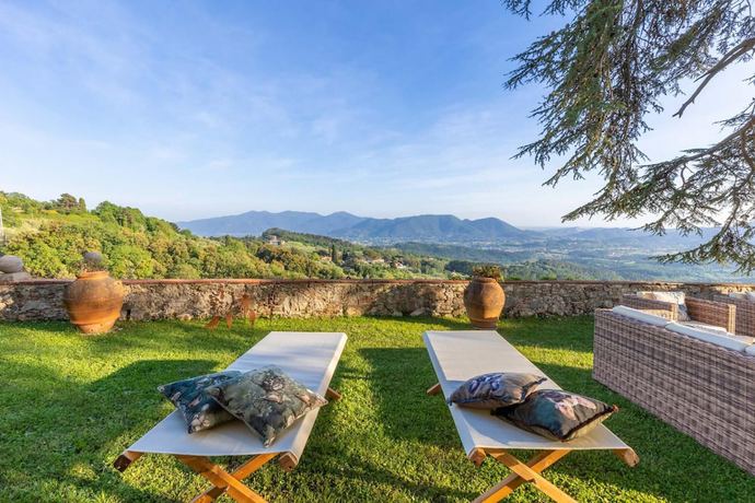 Imagen de la habitación del Villa Borbone - Perched on the Lucca Hills. Foto 16
