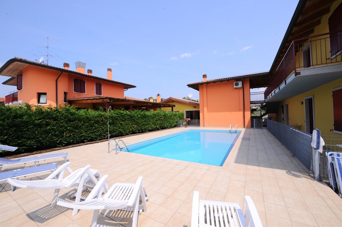 Imagen de la piscina del Villa Camporosso. Foto 15