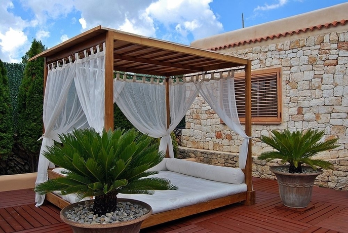 Imagen de los exteriores del Villa Can Cardona. Foto 11