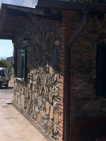 Imagen de los exteriores del Villa Cinque Terre. Foto 4