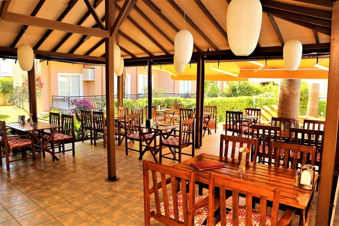 Imagen del bar/restaurante del Villa Dolunay Apart Hotel. Foto 4