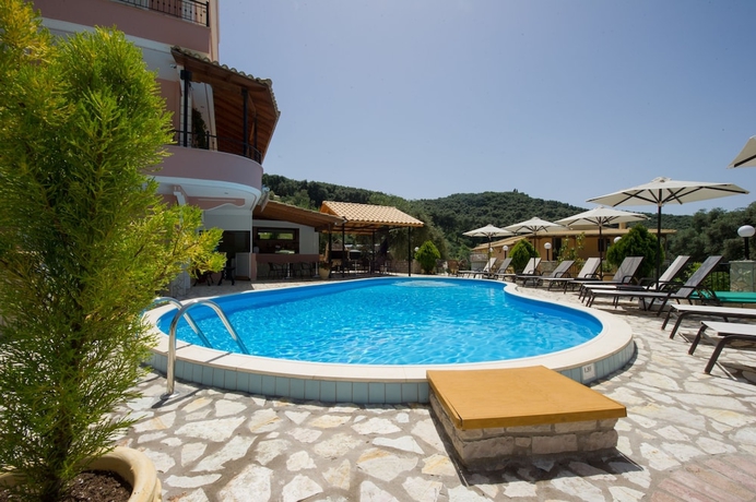 Imagen de la piscina del Villa Dorita. Foto 15