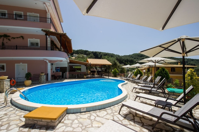 Imagen de la piscina del Villa Dorita. Foto 16