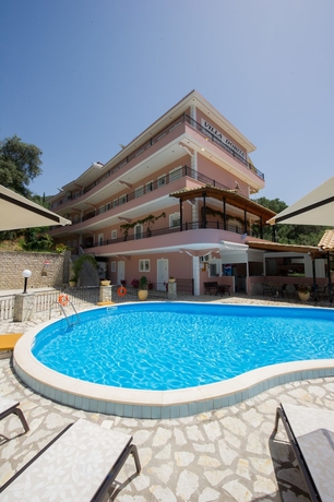 Imagen de la piscina del Villa Dorita. Foto 17