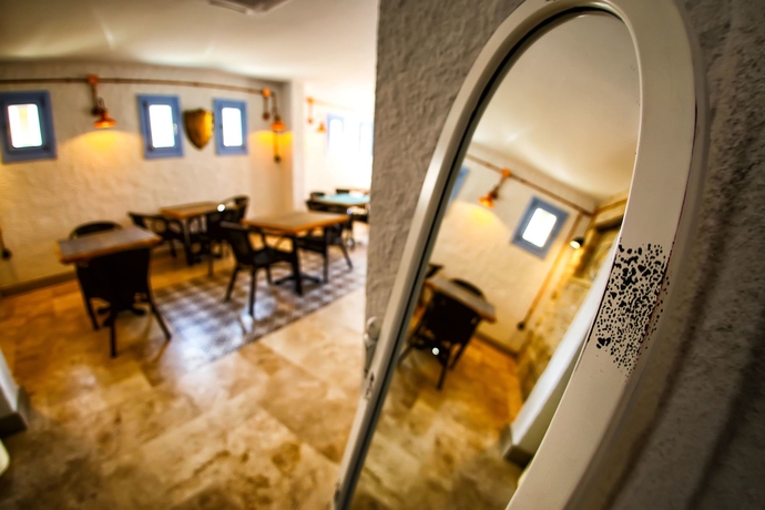 Imagen del bar/restaurante del Villa Fanti. Foto 3