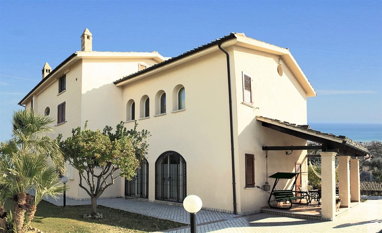 Imagen general del Villa Floriana. Foto 1
