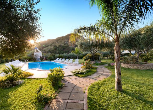 Imagen general del Villa Garden, Gasponi. Foto 1