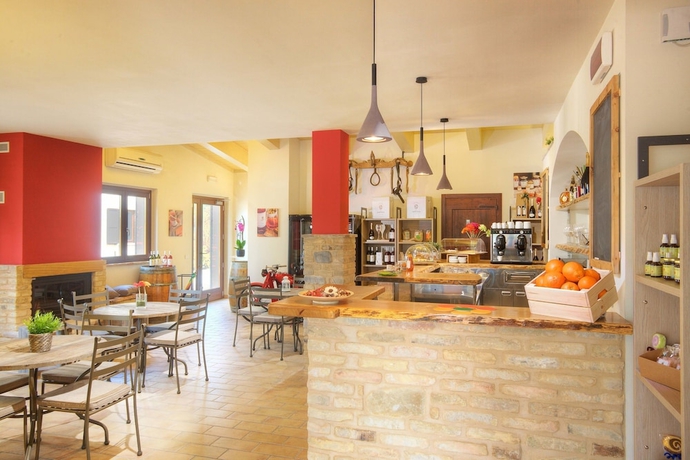 Imagen de los interiores del Villa Gens Camuria. Foto 18