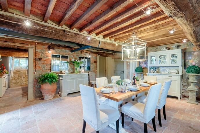 Imagen general del Villa Hugo in Lucca With 5 Bedrooms and 6 Bathrooms. Foto 3