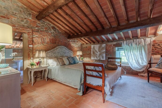Imagen general del Villa Hugo in Lucca With 5 Bedrooms and 6 Bathrooms. Foto 9