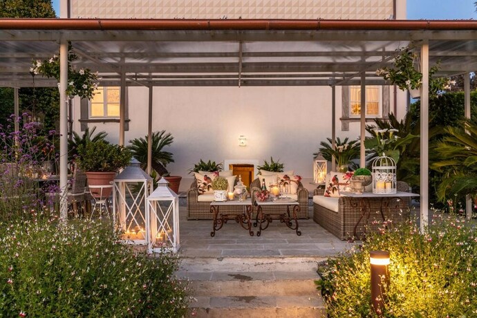 Imagen general del Villa Hugo in Lucca With 5 Bedrooms and 6 Bathrooms. Foto 13