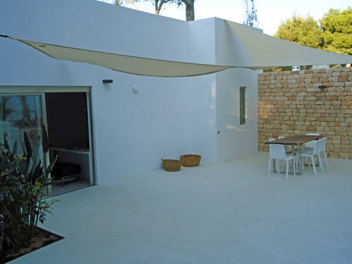 Imagen de los exteriores del Villa Jacaranda. Foto 4