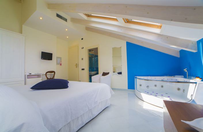 Imagen de la habitación del Villa Lara Hotel. Foto 11