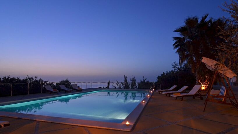 Imagen general del Villa Le Sorbe 12 in Caronia. Foto 3