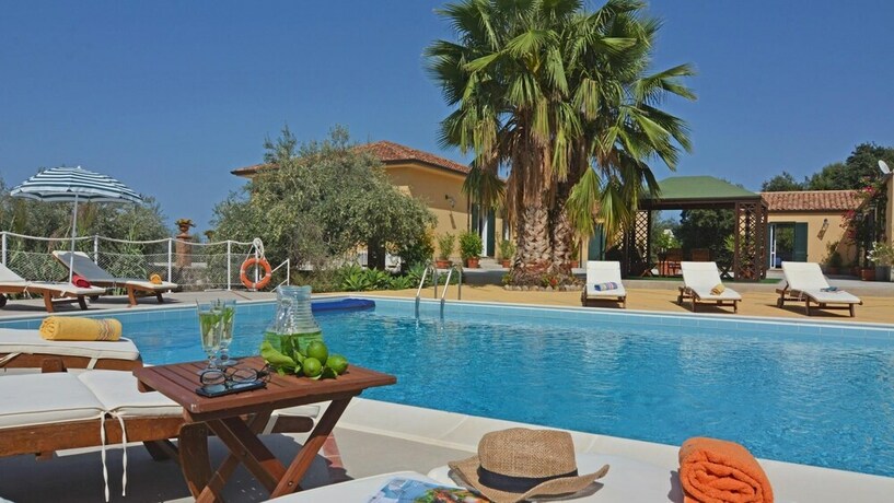 Imagen general del Villa Le Sorbe 12 in Caronia. Foto 13