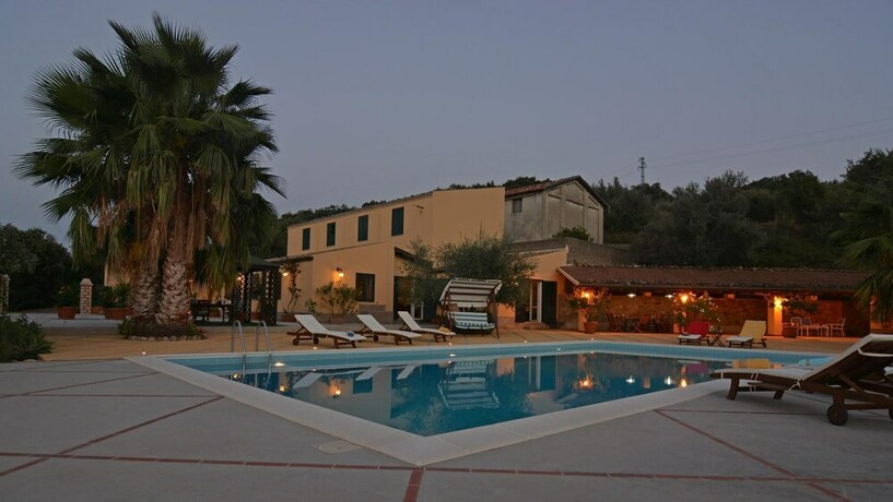 Imagen general del Villa Le Sorbe 12 in Caronia. Foto 15