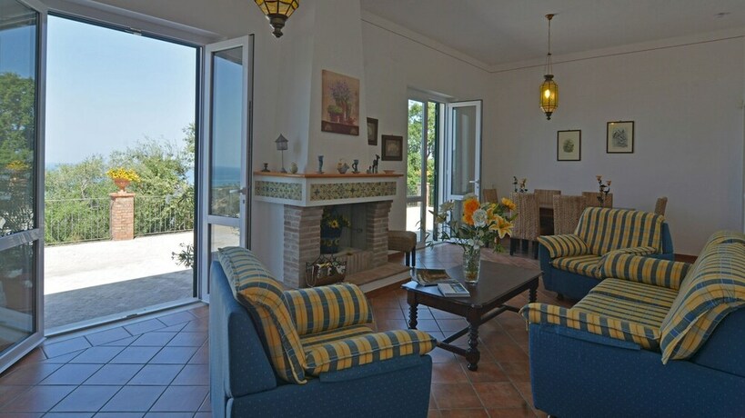 Imagen general del Villa Le Sorbe 12 in Caronia. Foto 16