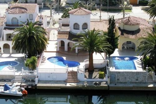 Imagen general del Villa Llobregat 44 A Empuriabrava. Foto 5
